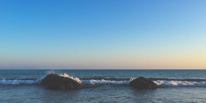 卫星通信与地面蜂窝网络的融合架构设计及安装要点